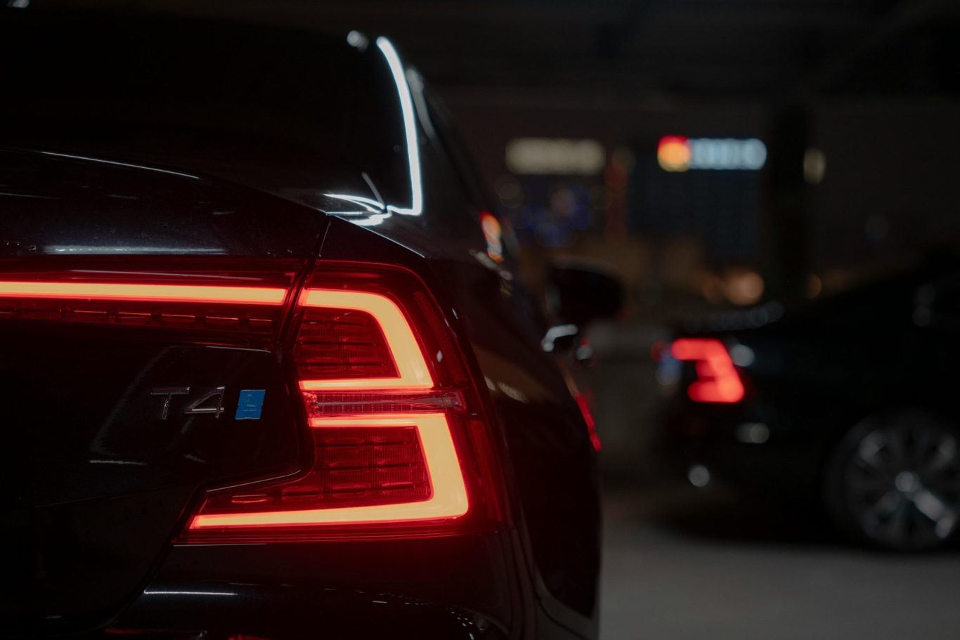 Fahrzeug, bei welchem ein technisches Gutachten erstellt wird. 